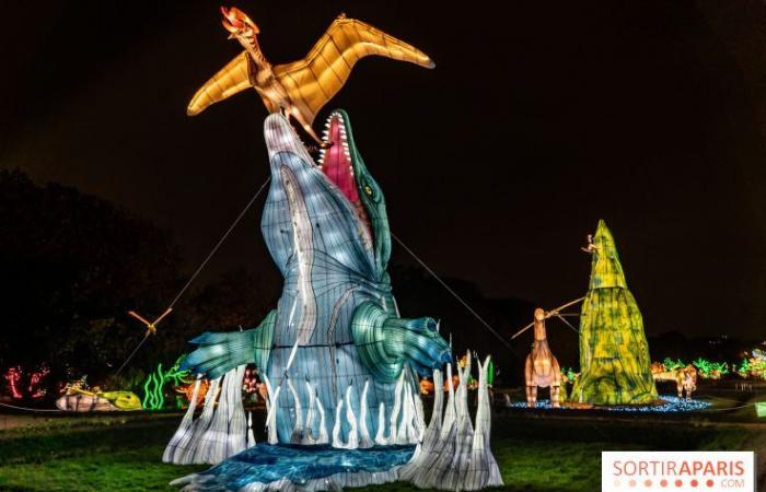 Jurassic in the process of illumination: the 2024-2025 festival of lights at the Jardin des Plantes – photos