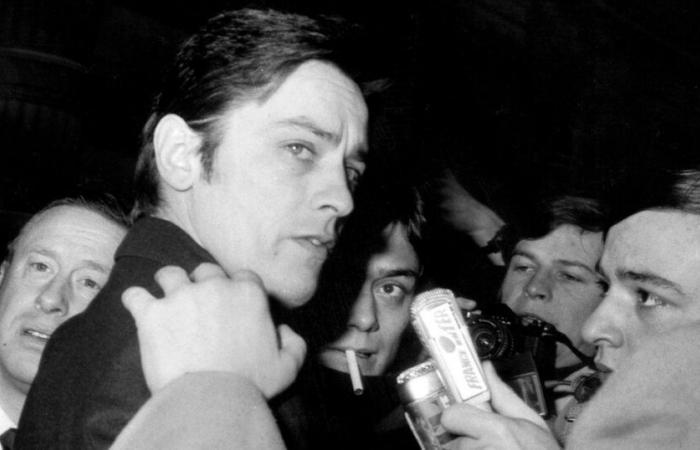 Markovic affair, sexuality, family quarrels… A biography of Alain Delon intends to reveal certain secrets