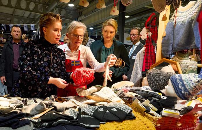 Grand Duchess Maria Teresa and her daughter-in-law Stéphanie take a charity world tour to the Bazar International Luxembourg