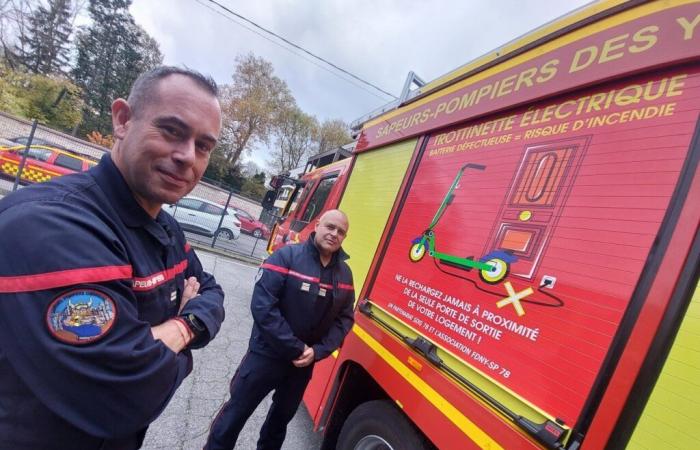 Yvelines firefighters display the danger on their vans