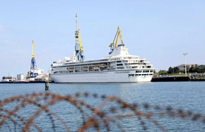 American company offers luxury cruise to escape Trump until 2028