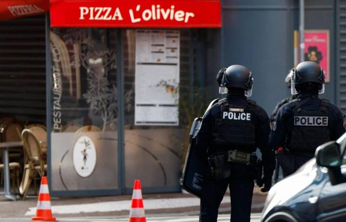 Hostage taken in Issy-les-Moulineaux, a man holed up in his parents’ restaurant