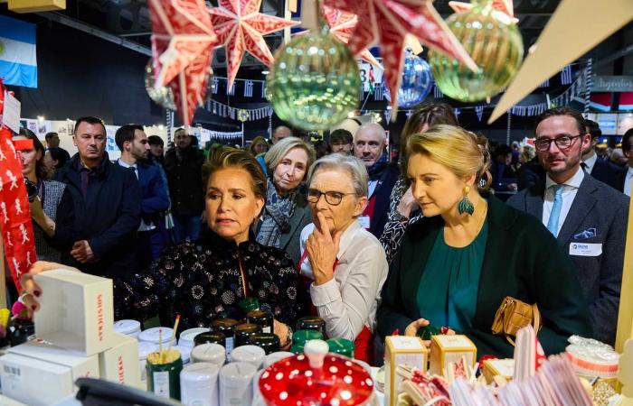 Grand Duchess Maria Teresa and her daughter-in-law Stéphanie take a charity world tour to the Bazar International Luxembourg