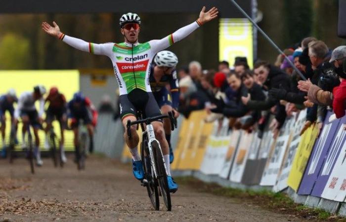 Laurens Sweeck takes second victory in a row in Superprestige after crazy thriller in Strawberry Cross Merksplas