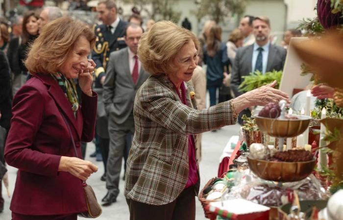 Queen Sofia and Infanta Margarita pay visit in memory of Infanta Pilar