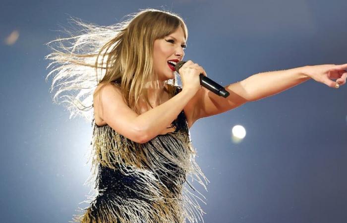 Why did Taylor Swift become the “star of the hour”?