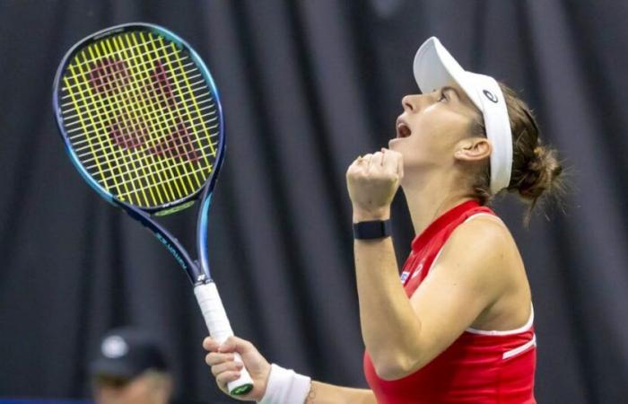 Swiss tennis women take a 2-0 lead against Serbia