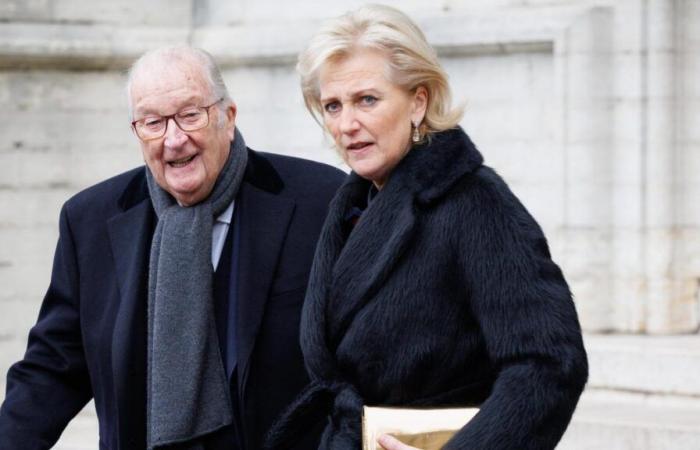 Princess Astrid gives news of Queen Paola, victim of a fall (video)