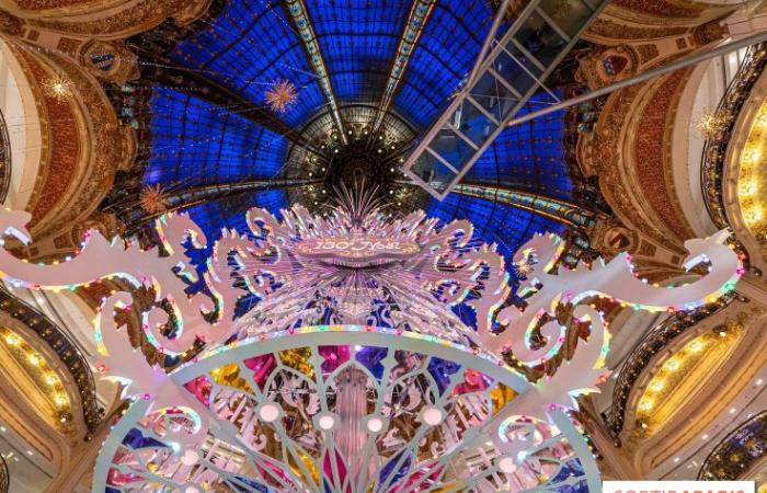 The windows and Christmas tree of Galeries Lafayette 2024