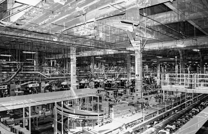 In Queens, the “New York Times” printing plant, a monster of steel and paper