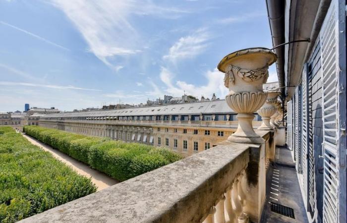 25 million American couples fell in love with this private mansion in the Palais Royal