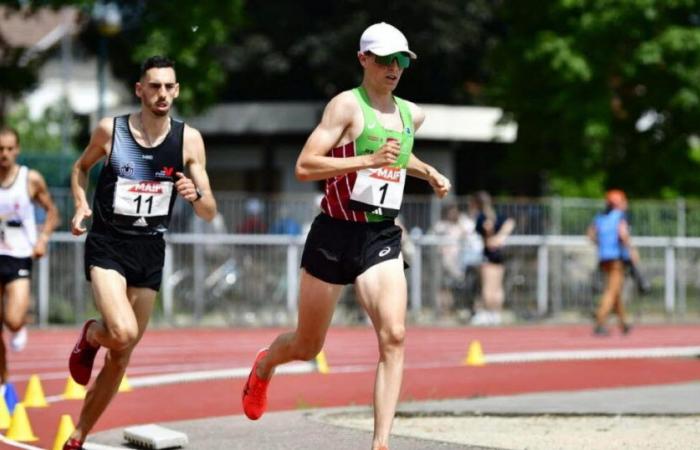 Athletics. Etienne Daguinos beats Jimmy Gressier's European 10 km road record