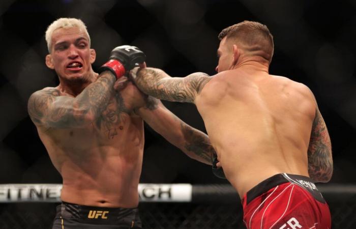 UFC free fight: Charles Oliveira submits Dustin Poirier after all-out war in first UFC title defense