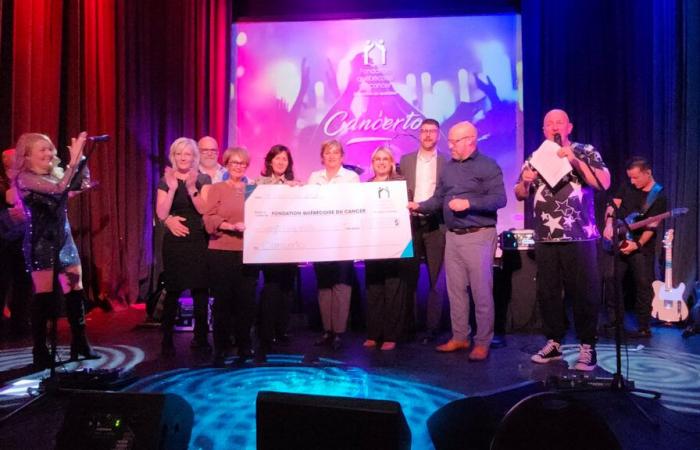 $25,000 for the benefit of Quebecers suffering from cancer