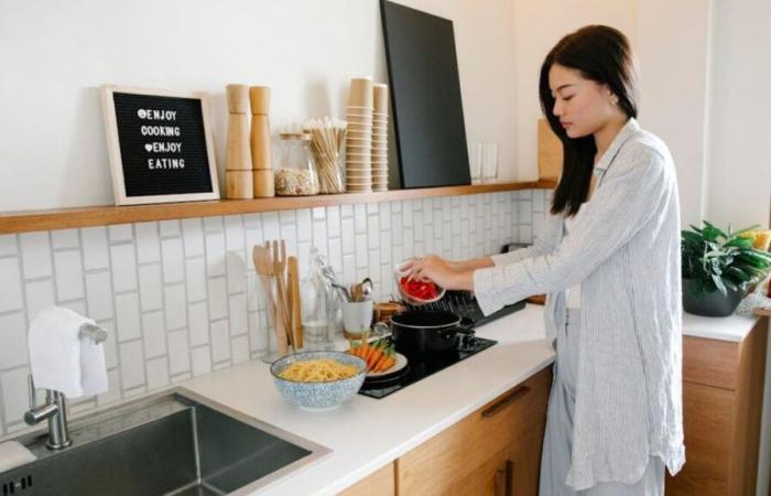 Lidl is slashing the price of this Silvercrest oil-free fryer for a limited time