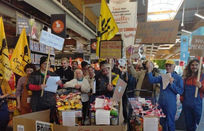 Anger of the farmers: an operation of the Confédération paysanne de Lozère in the Mende supermarkets