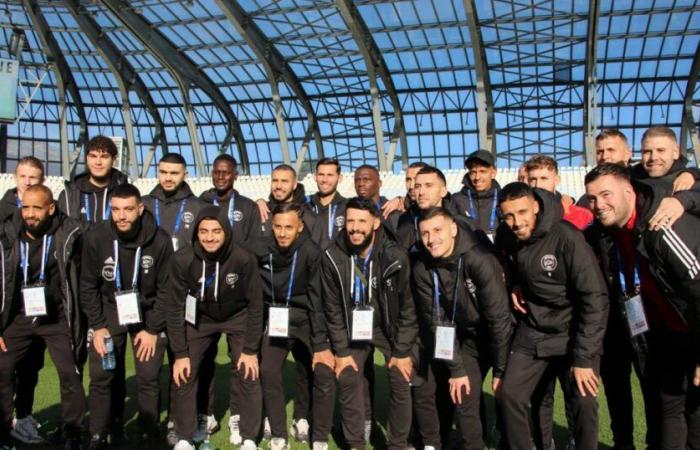 the FC2A crossed Grenoble on foot to reach the Stade des Alpes