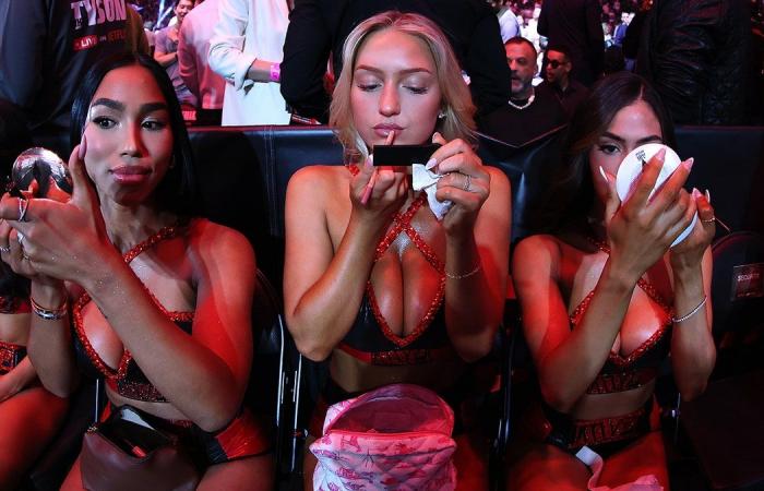 Paul-Tyson ring girl Sydney Thomas steals the fight spotlight on social media