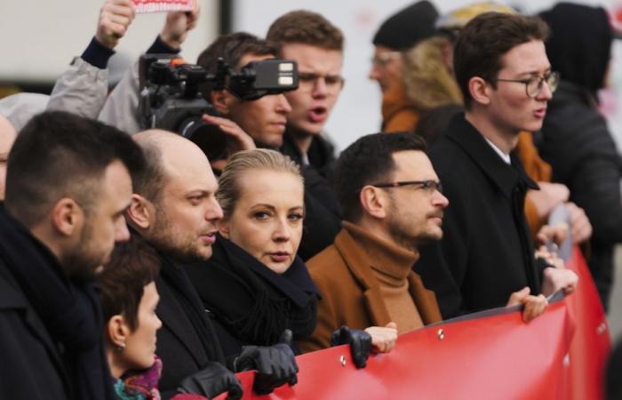 Berlin | Russian opponents in exile march against Putin and the war in Ukraine