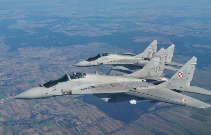 Poland takes off fighter jets during Russia’s ‘massive attack’ in Ukraine