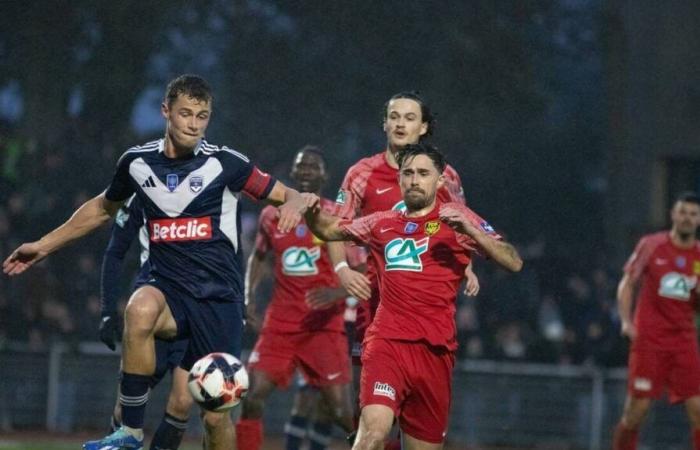 French Cup. FC Bressuire eliminated in the seventh round by the Girondins de Bordeaux