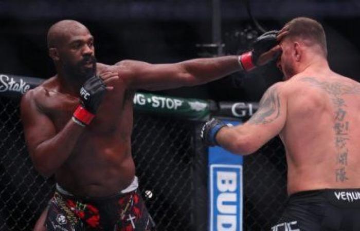 UFC (heavyweight): Jones knocks out Miocic and keeps his belt