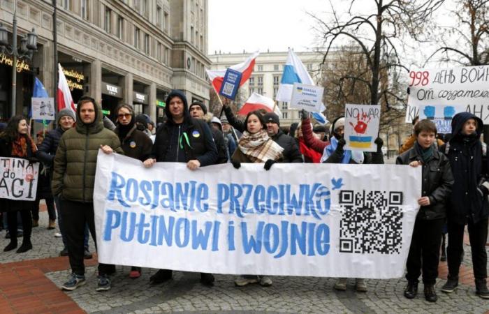 Russians protest against Putin and Ukraine war in Poland