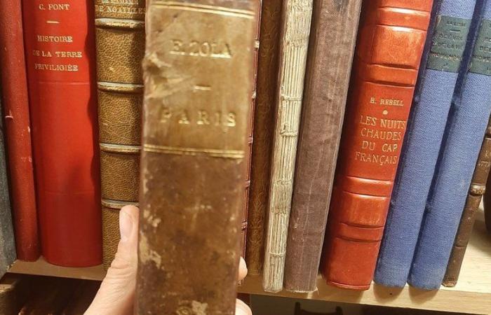 This Toulouse resident has a book dedicated by Emile Zola to his friend Bernard Lazare, the first defender of Dreyfus to have uttered the famous “J’accuse”