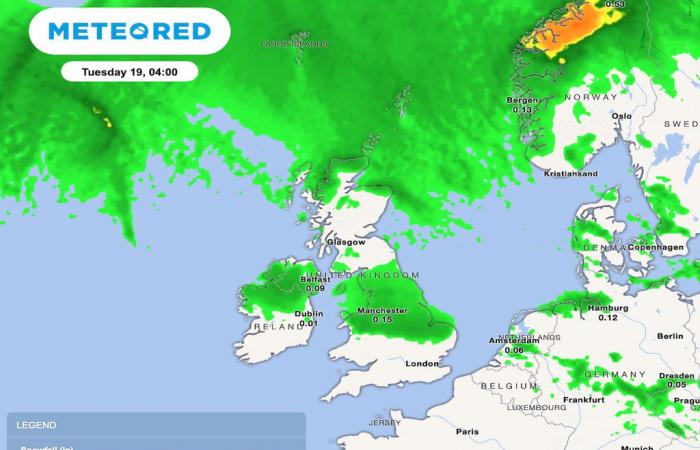 Arctic air grips the UK, prompting snow and ice warnings