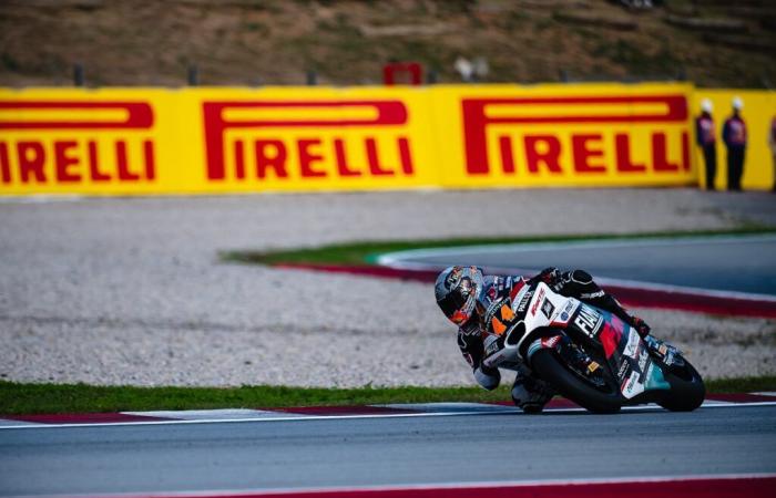 What a thrill! Arón Canet wins a thrilling battle to the finish line in the Moto2 race in Barcelona.