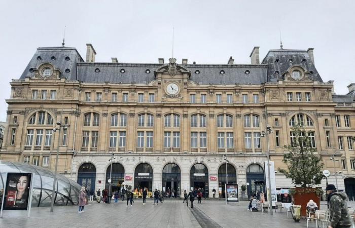 what happened at Saint-Lazare station in Paris?