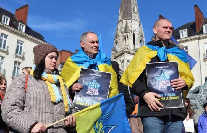 a silent gathering in Nantes