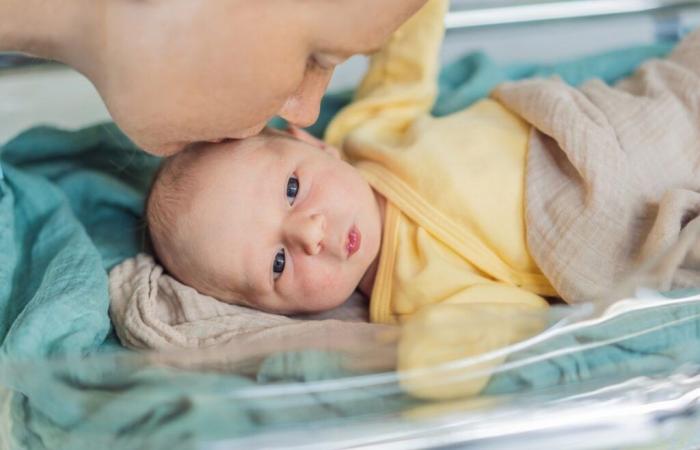 Why you shouldn’t kiss newborns: a British doctor warns