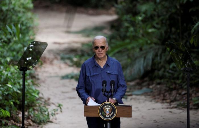 Aviator glasses and rangers, Joe Biden pretends to be Indiana Jones in the Amazon jungle