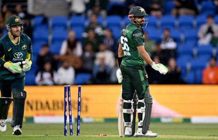 Pakistan Skittled For 117 In Final T20 Against Australia