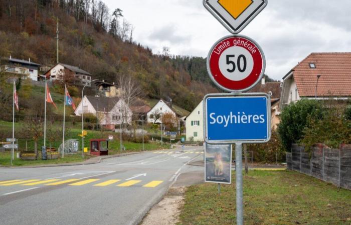 A group of 10-year-old children sow terror in the streets of Soyhières