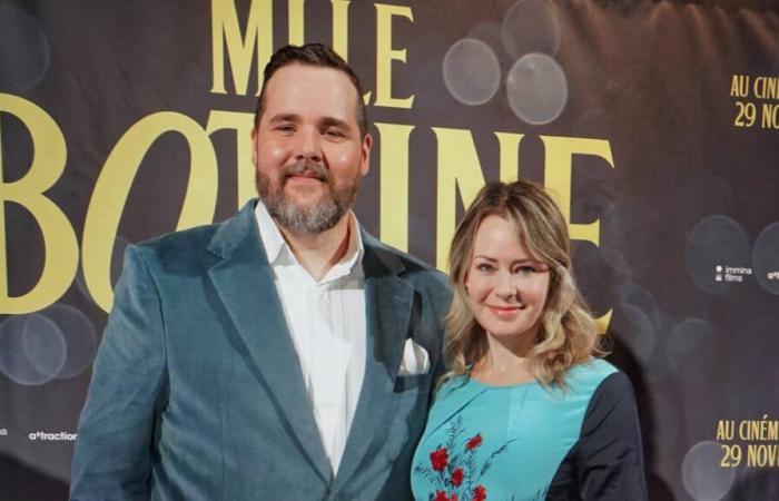 [PHOTOS] Antoine Bertrand and Catherine-Anne Toupin shine on the red carpet at the Montreal premiere of the film “Mlle Bottine”