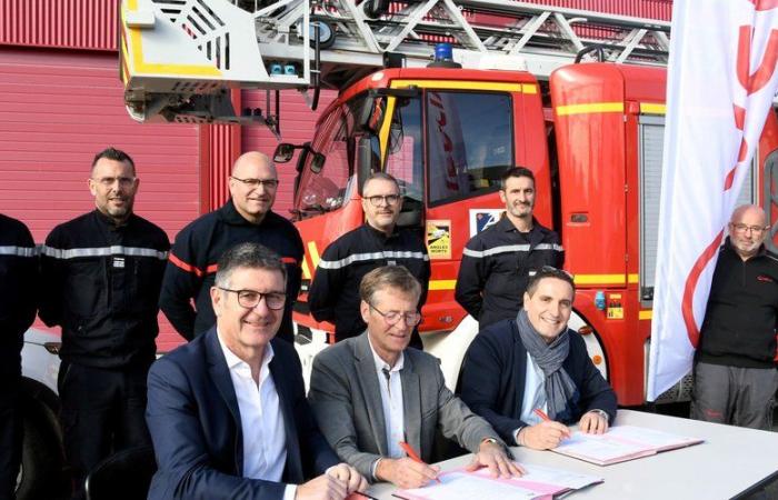 The Veolia group and the Aude firefighters hand in hand in the fight against fires and lack of water