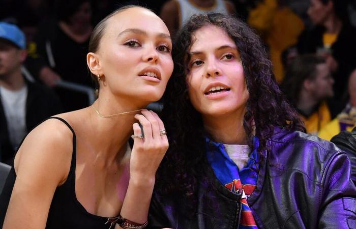 Lily-Rose Depp Shares Rare Look Into Romance With Girlfriend 070 Shake