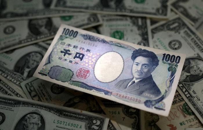 Dollar’s rise stops, giving reprieve to yen