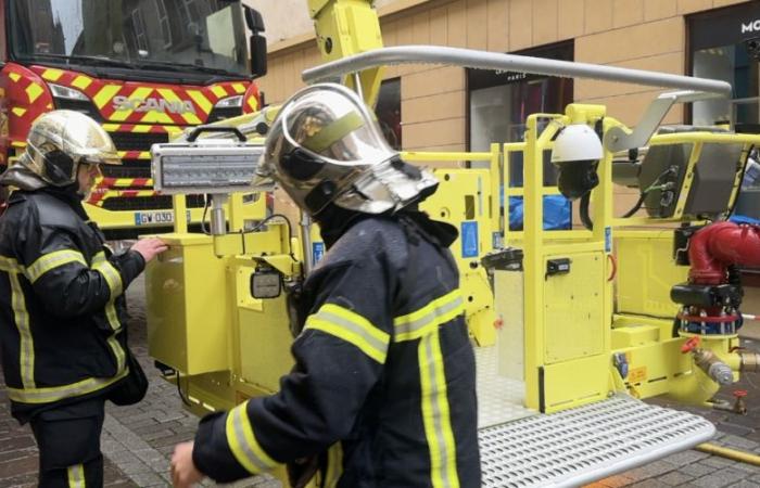 Fire under control, clearance, update on the fire in a building in downtown Metz