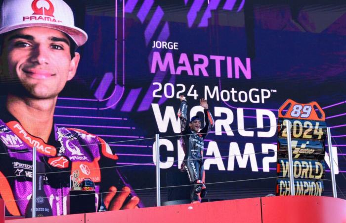 Martin's big (expensive) ball on the Montmélo MotoGP podium