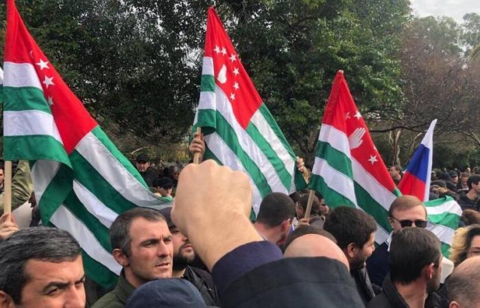 In Abkhazia, the opposition is up against an investment agreement with Russia