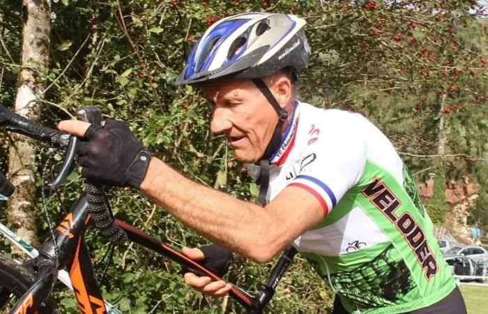 A VC Chaumontais rider highlighted by cycling fans