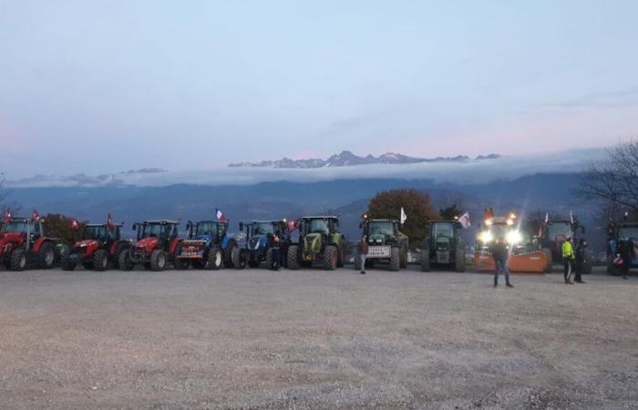 Anger of farmers: tractors in Grenoble and Nord-Isère