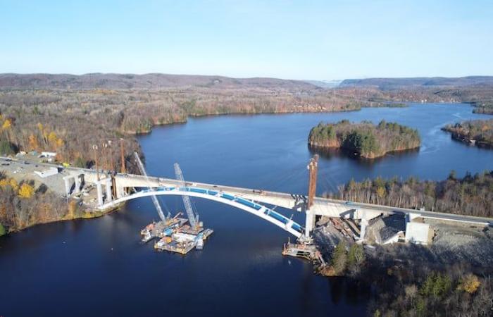 The new Piles bridge still planned for 2025