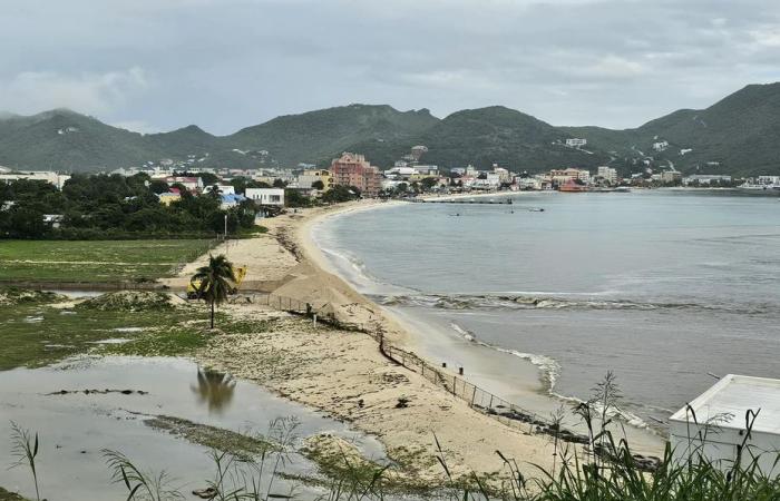 Heavy rains cause flooding in the Dutch part of Saint-Martin