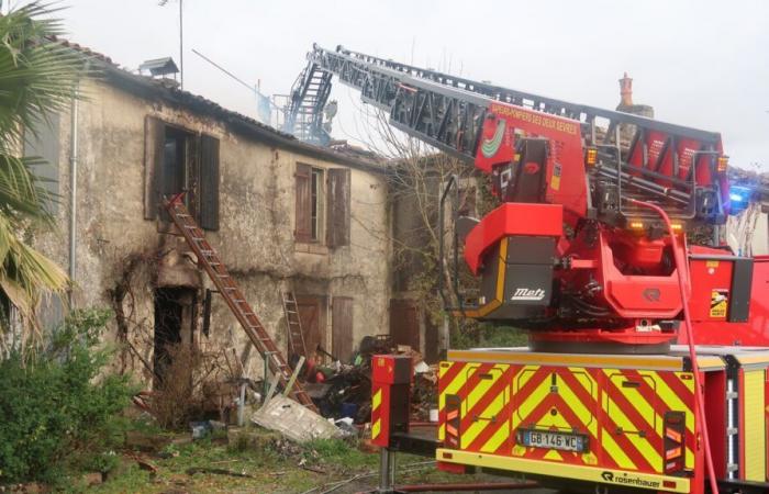 a house completely destroyed by flames in Brûlain