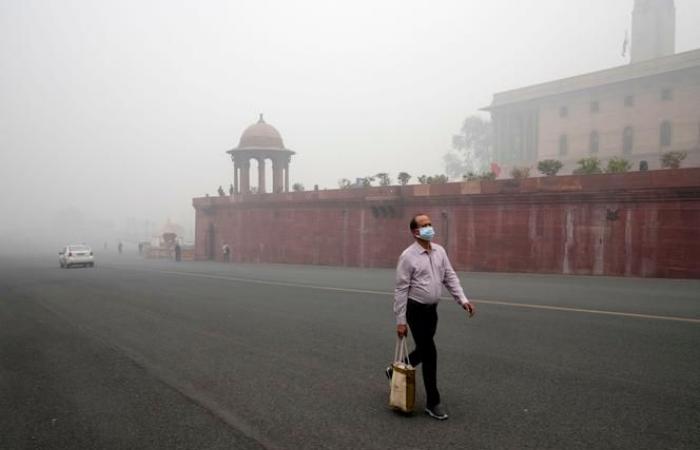 in New Delhi, air pollution 60 times higher than WHO standards