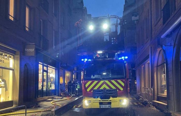 The start of a fire in an intramural store in Saint-Malo